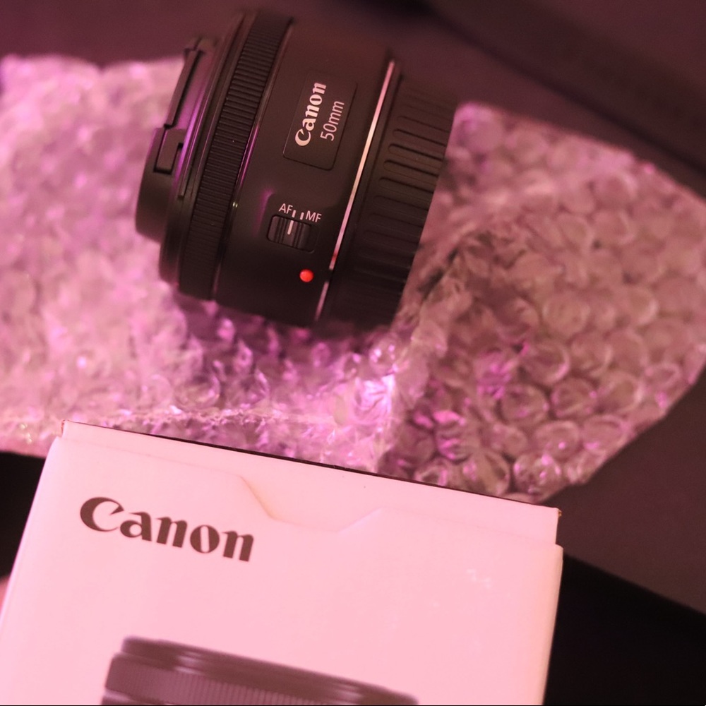 Canon lens 50mm never used.